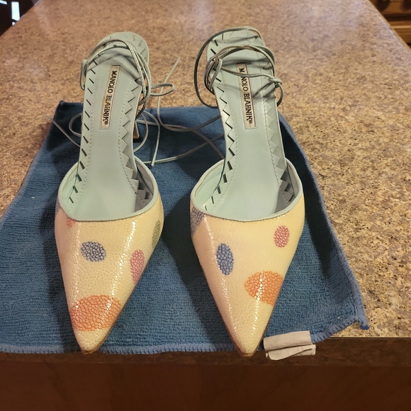 Authentic Malono Blahnik Heels - Picture 1 of 4